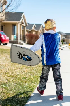 Little Adventures Blue Crusader><noscript><img width=