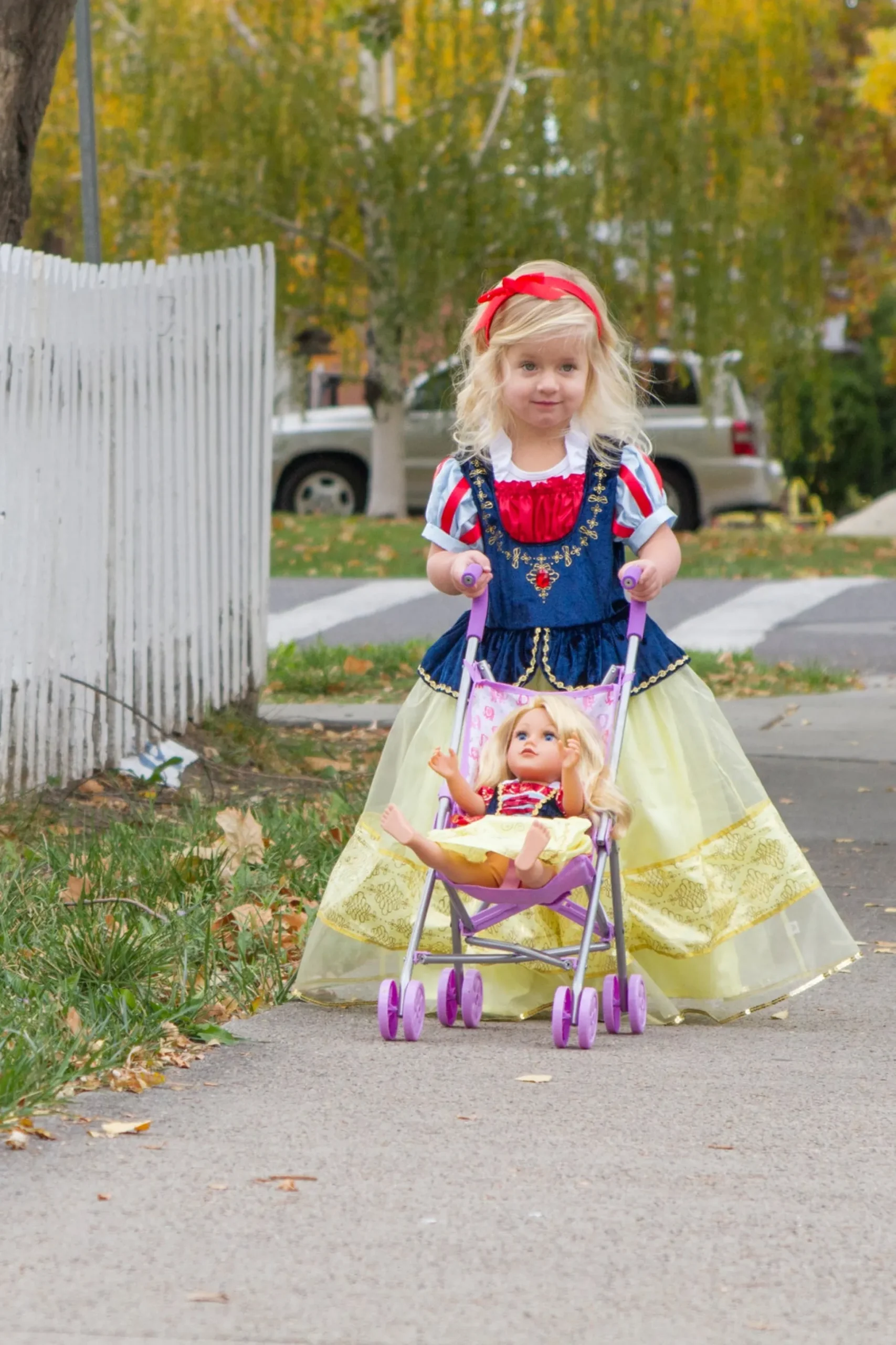 Little Adventures Doll Dress Snow White> Doll Dress Ups