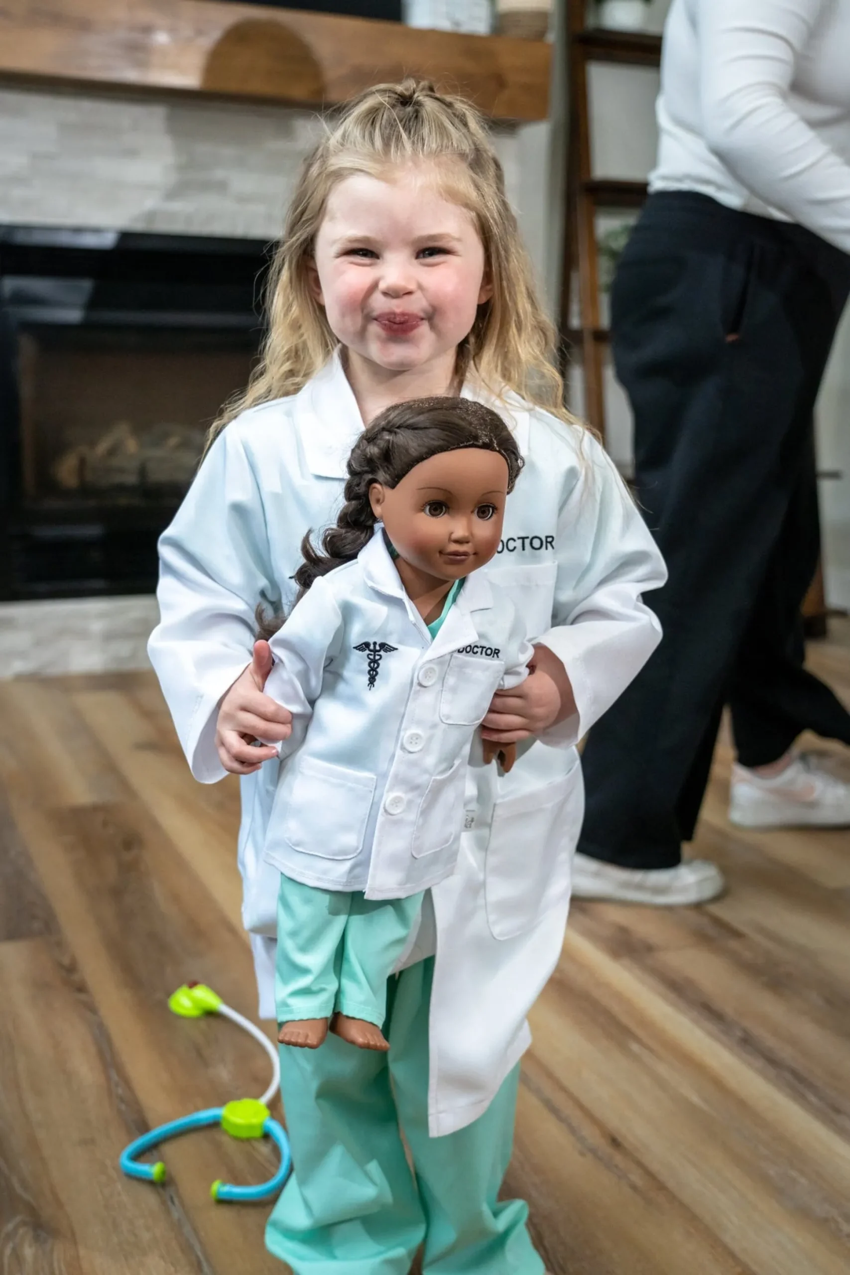 Little Adventures Doll Outfit Doctor> Doll Dress Ups