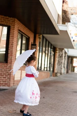 Little Adventures English Nanny><noscript><img width=