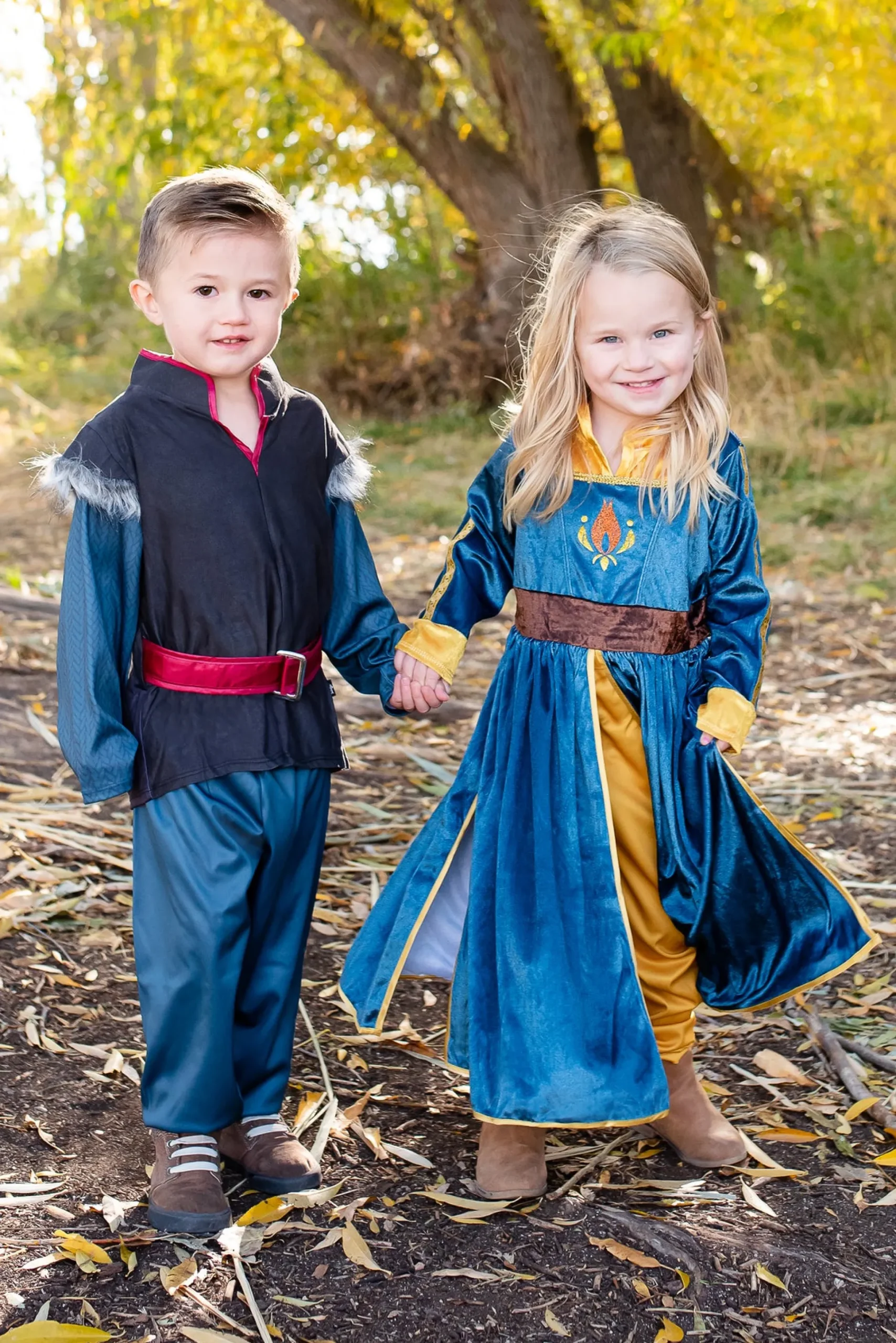 Little Adventures Royal Ice Master Set> Dress Ups