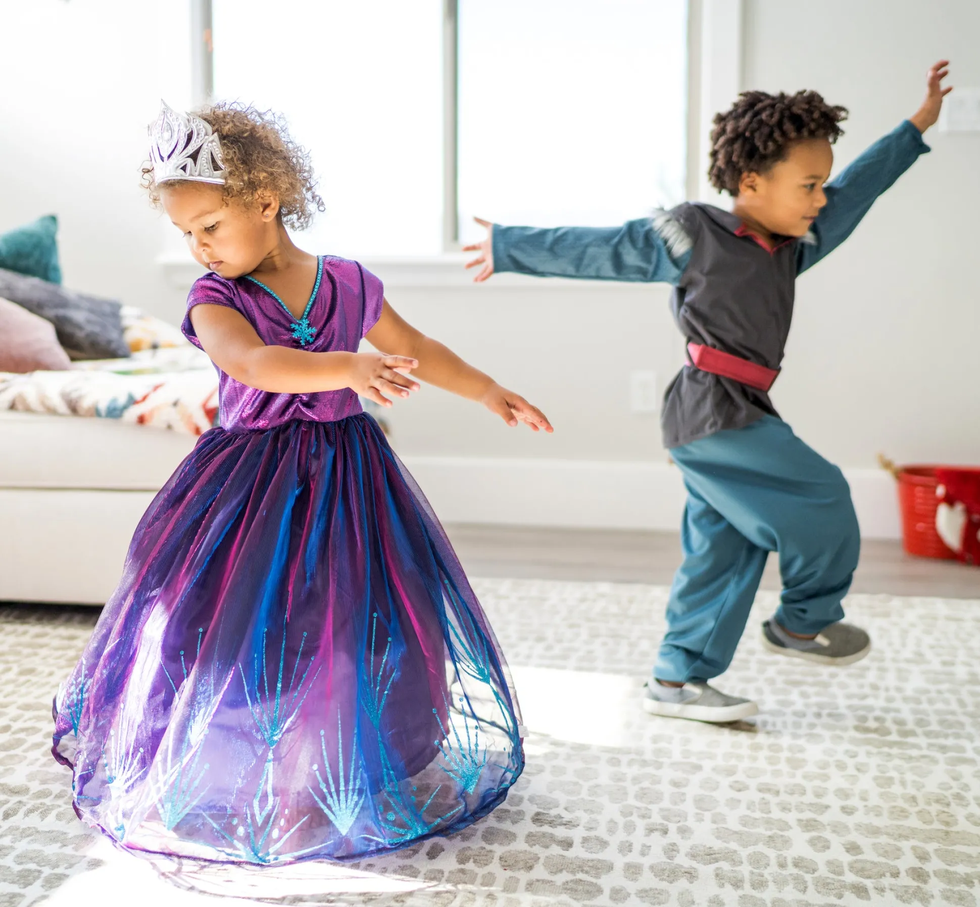 Little Adventures Royal Ice Master Set> Dress Ups