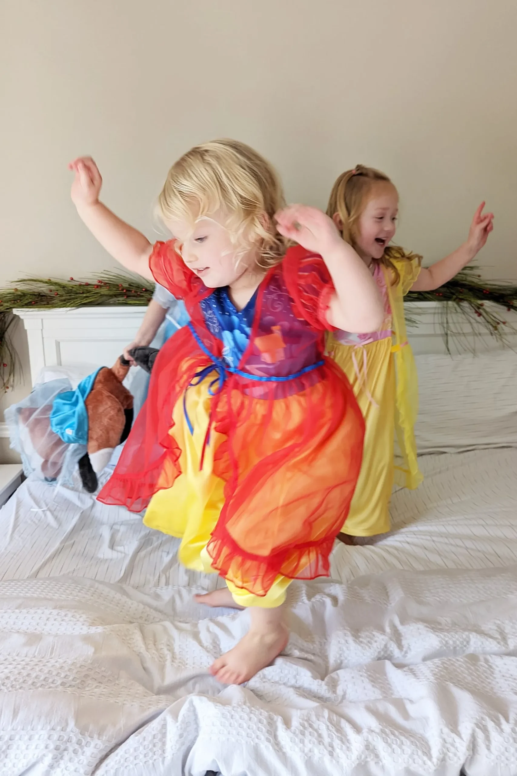 Little Adventures Snow White Nightgown With Red Robe> Nightgowns